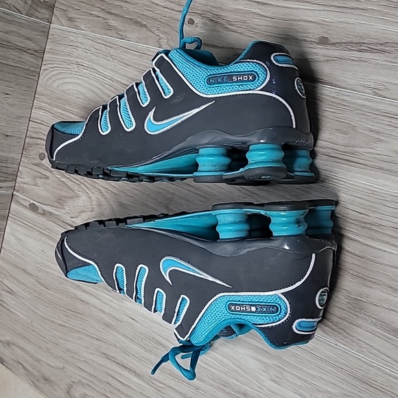 Nike Shox - Picture 6 of 10